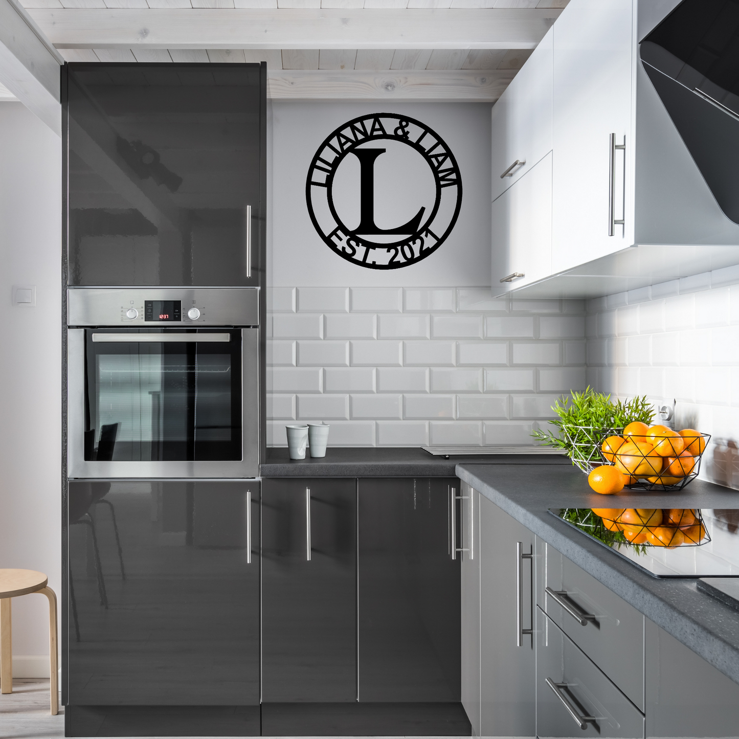 Round Sign with Simple Initial Letter - Metal Sign, Family Name Sign, Initial Wall Decor, Front Porch Name Sign