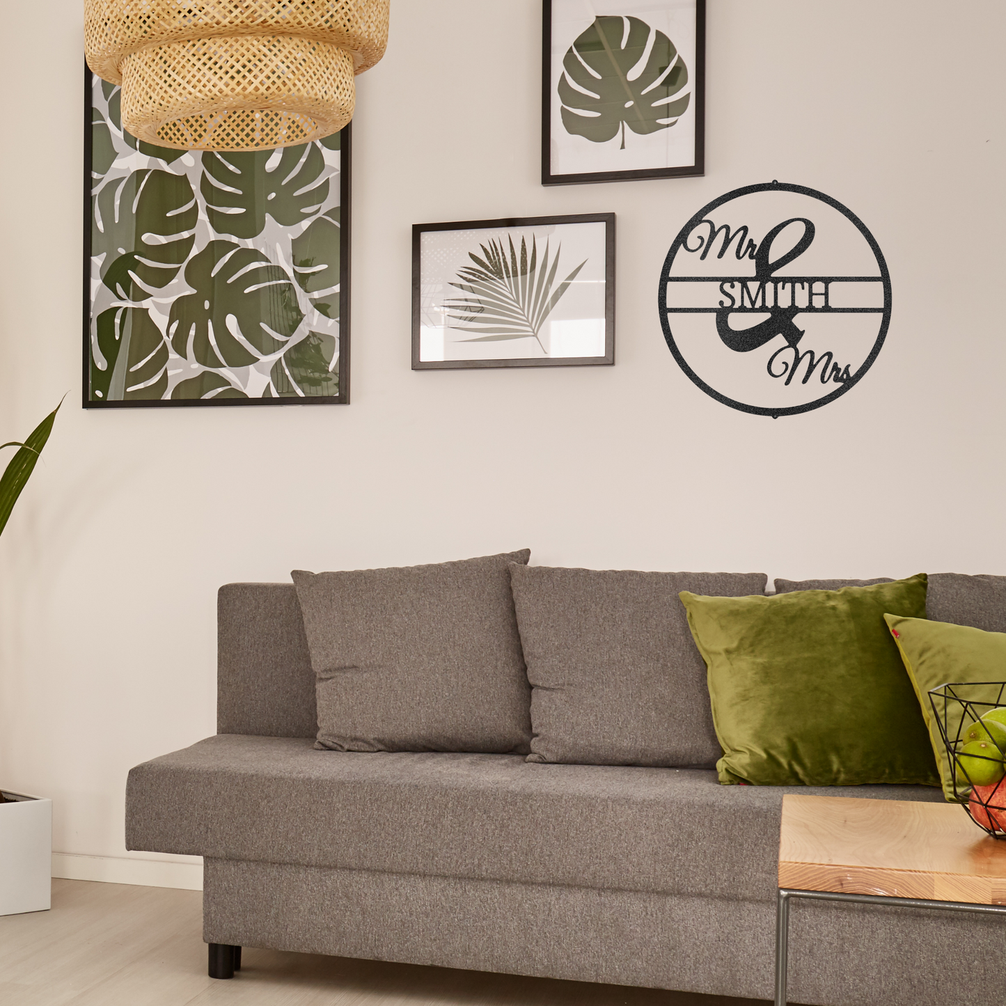 Personalized Mr. and Mrs. Monogram, Circle, Family Name Sign, Metal Wall Decor, Housewarming Gift, Metal Monogram Sign, Wedding Gift, Anniversary Gift