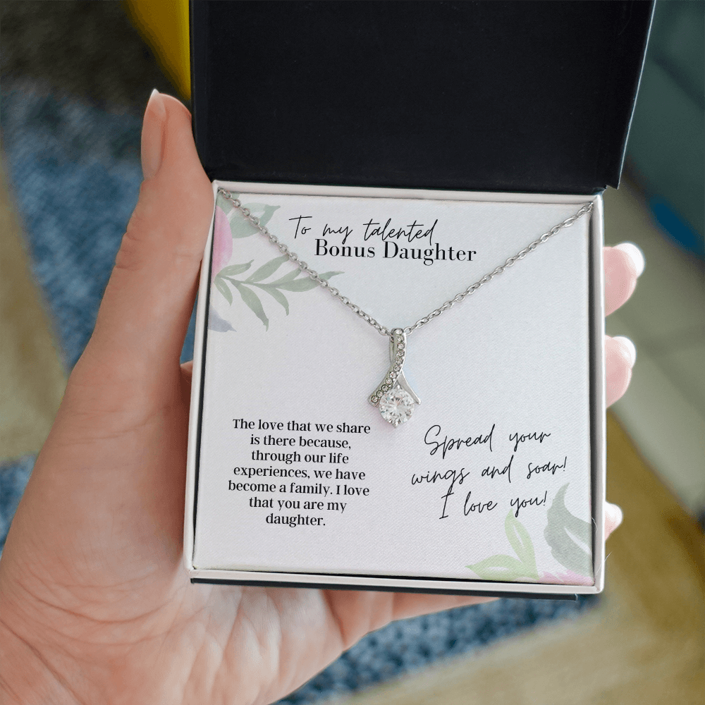 To My Talented Bonus Daughter, Spread Your Wings - Alluring Beauty Necklace