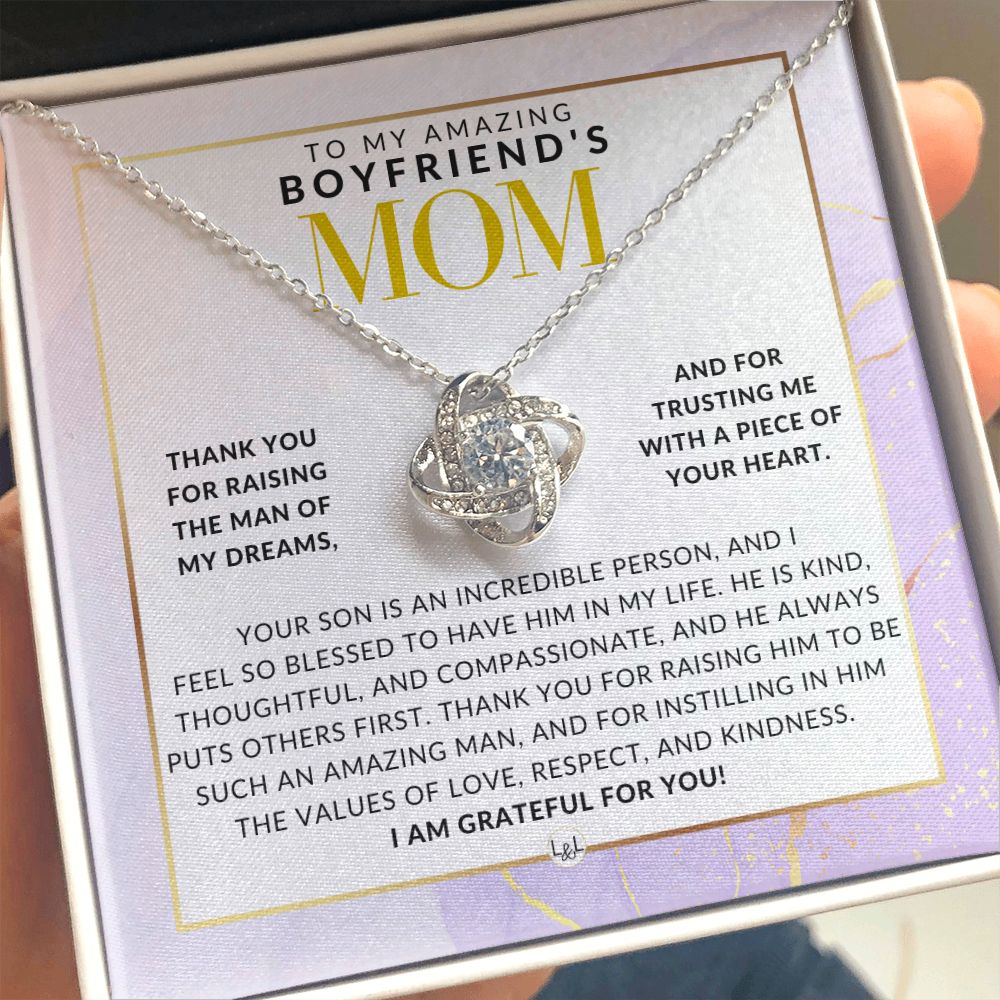 Christmas Gifts for Boyfriends Mom, to My Boyfriends Mom Necklace with Message Card and Box, to My Boyfriends Mom Gift from Girlfriend, Birthday
