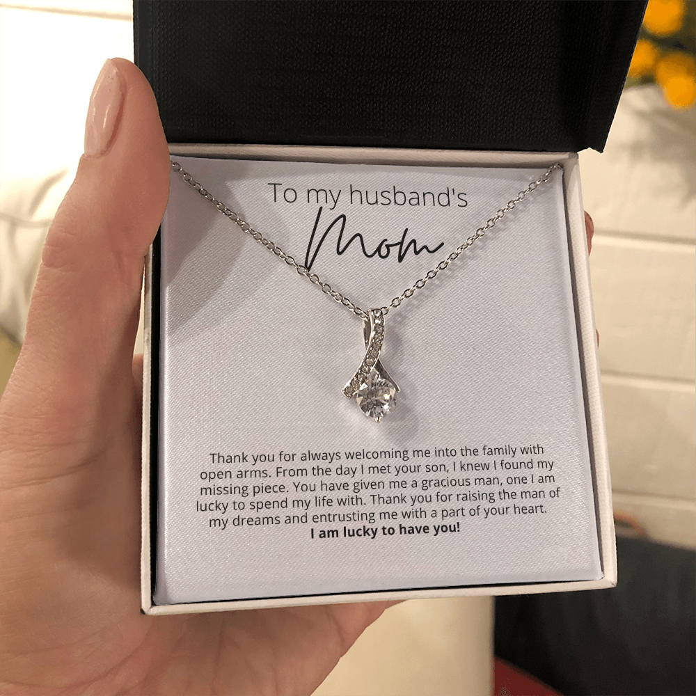 To My Husband's Mom, Thank You - Pendant Necklace - For Your Mother In Law